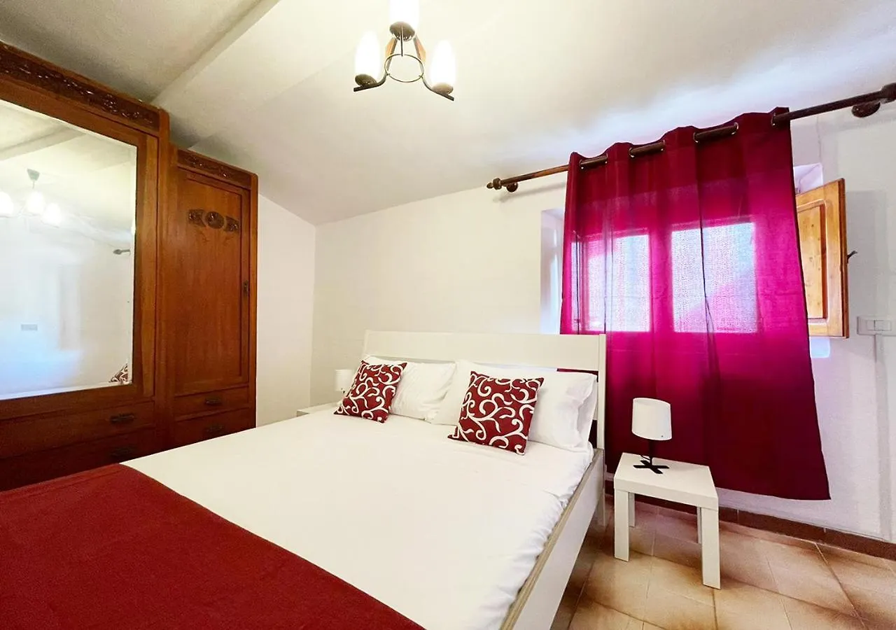 Pgs Immobiliare Srls Casa Regina Villetta Con Terrazza Immersa Nella Natura La Maddalena